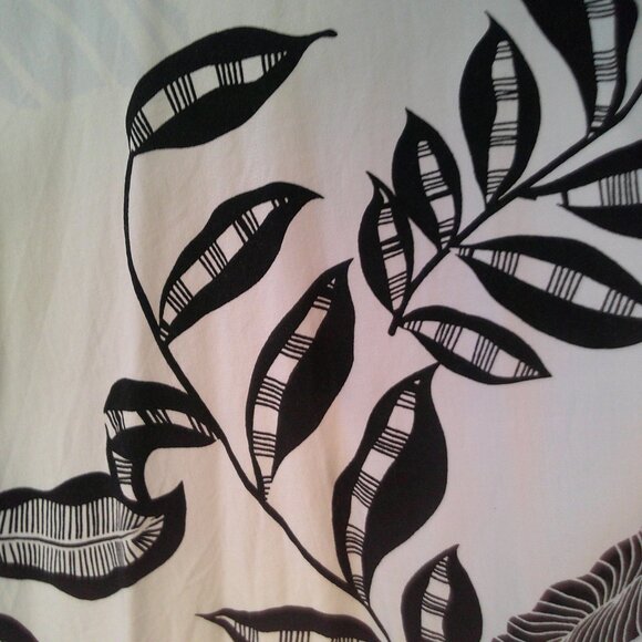 Chico's Black and white Ruana L/XL - Picture 3 of 3